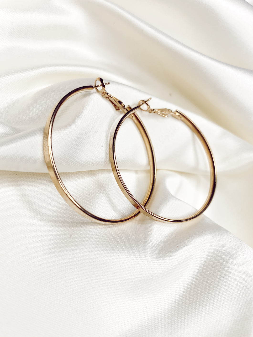 Medium Hoops